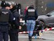 Francia, sparatoria nelle Yvelines: un morto e quattro feriti, indagini per terrorismo Francia, sparatoria nelle Yvelines: un morto e quattro feriti, indagini per terrorismo