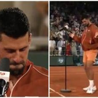 Roland Garros, Djokovic vince e... balla