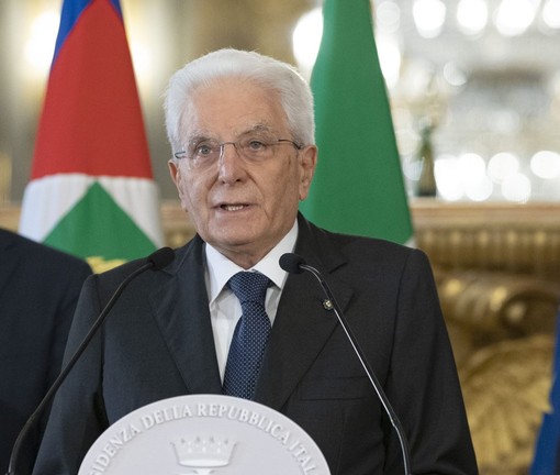 Mattarella “Mediterraneo attraversato da violenze, speranza è futuro di pace” Mattarella “Mediterraneo attraversato da violenze, speranza è futuro di pace”